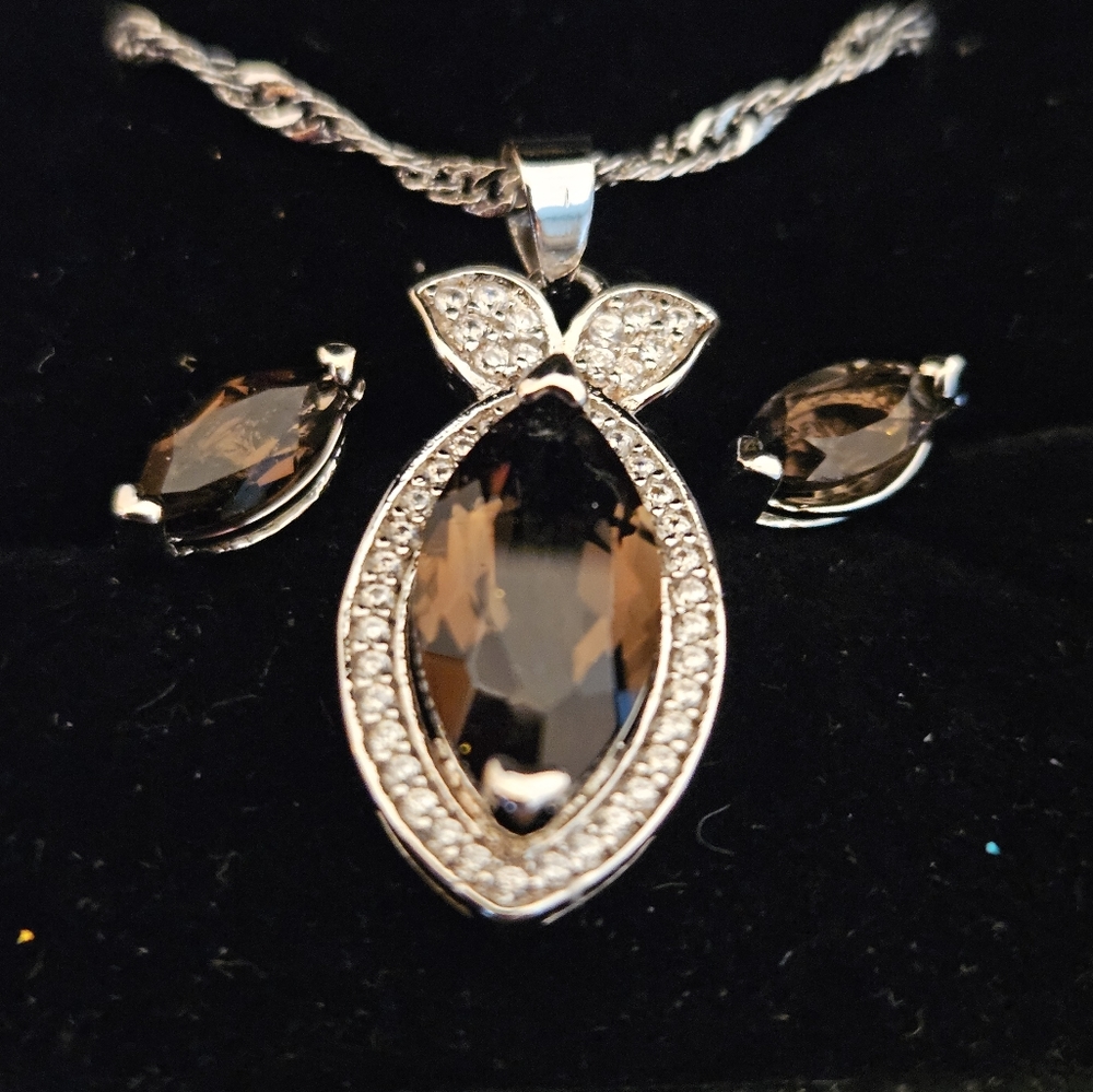 Gold coast necklace and earrings